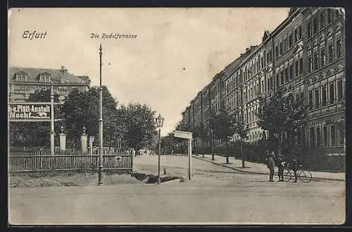 AK Erfurt, Passanten in der Rudolfstrasse