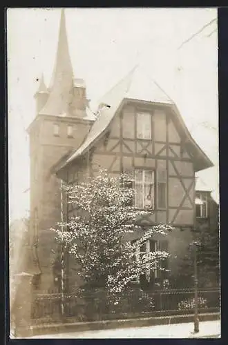 Foto-AK Erfurt, Villa in der Cyriaksstrasse 5, Ansicht im Winter