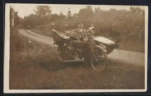 Foto-AK Motorrad mit V-Motor mit Kennzeichen LM 2866