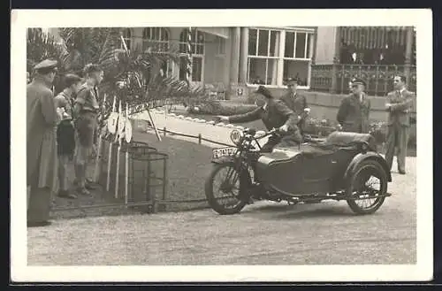 Foto-AK Neuwied, Motorrad mit Beiwagen und Kennzeichen IZ-74772