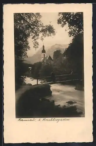 AK Ramsau b. Berchtesgaden, Ortsansicht mit Kirche und Brücke