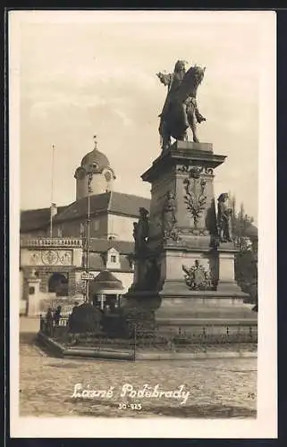 AK Lazne Podebrady, Reiterdenkmal und Kuppelgebäude