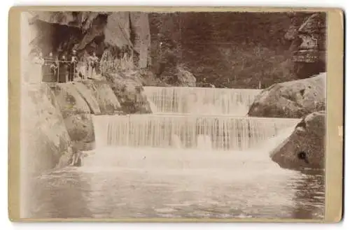 Fotografie unbekannter Fotograf, Ansicht Edmundsklamm, Blick auf kleinen Wasserfall