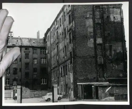 Fotografie J. M. Schimmel, Berlin, Ansicht Berlin-Prenzlauer Berg, altes Wohnhaus in der Rykestrasse 19 vom Hinterhof aus