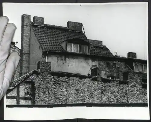 Fotografie J. M. Schimmel, Berlin, Ansicht Berlin, alte Hausfasde eines Wohnhauses in der Joachimstrasse 5, 30 x 24cm