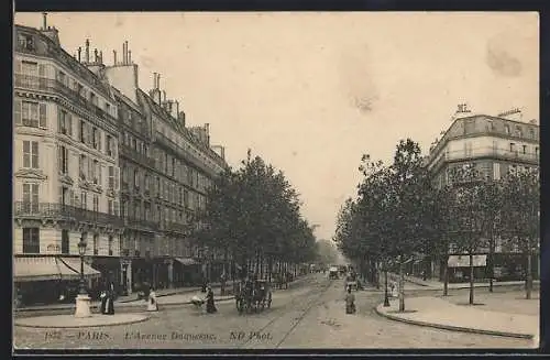 AK Paris, L`Avenue Duquesne