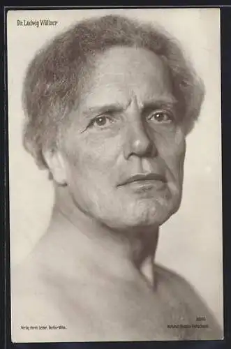 AK Schauspieler Dr. Ludwig Wüllner, Portrait mit nackten Schultern