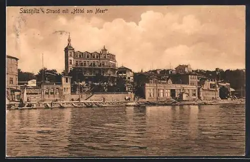 AK Sassnitz / Rügen, Strand mit Hotel am Meer