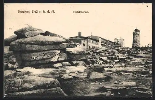 AK Brocken, Brocken-Hotel mit Aussichtsturm und Teufelskanzel