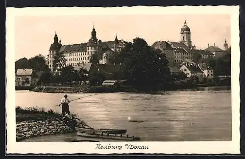 AK Neuburg a. Donau, Fischer vor Burg