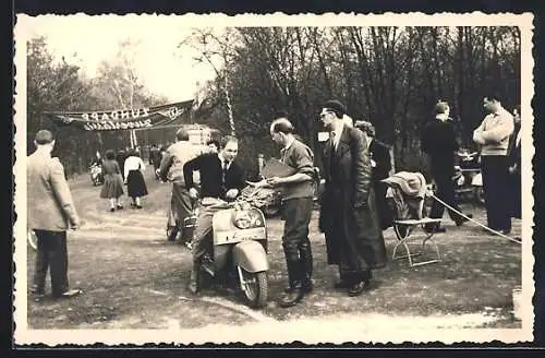 AK Motorroller Zündapp Bella bei einem Treffen des Zündapp-Clubs