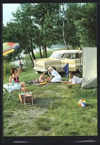 AK Auto Ford Taunus 12M Kombi auf einem Camping-Platz