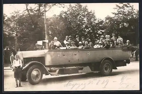 Foto-AK Offener Bus der Reiserundfahrt GmbH Leipzig