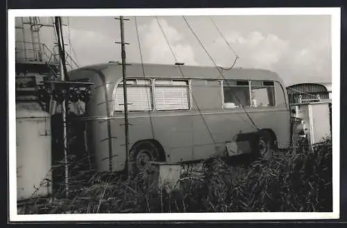 AK Bus mit Feldlabor der Gewerkschaft Brigitta, Steuerung von Bohrtürmen