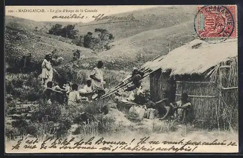 AK Madagascar, Le gîte d`étape de la Cascade