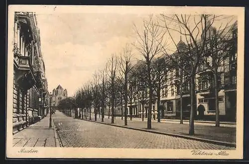 AK Aachen, Viktoria-Allee, Strassenpartie mit Kirche