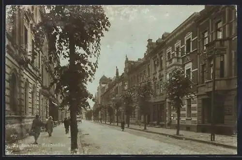 AK Eschweiler, Rosenallee mit Passanten