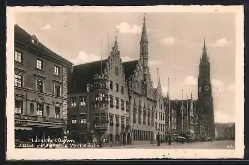 AK Landshut i. Bayern, Altstadt mit Uhrengeschäft, Rathaus und Martinskirche