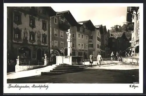 AK Berchtesgaden, Marktplatz mit Brunnen