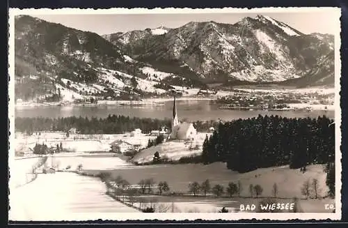 AK Bad Wiessee, Ortspartie mit Kirche im Schnee