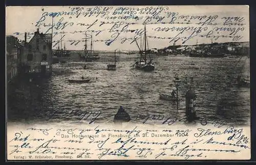 AK Flensburg, Hochwasser 1904, Ortspartie mit Booten