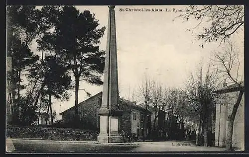 AK St-Christol-les-Alais, La Pyramide