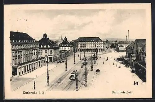 AK Karlsruhe, Bahnhofsplatz mit Strassenbahnen