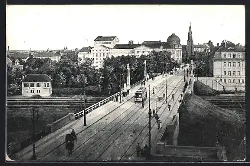 AK Posen, Blick über die Theaterbrücke mit Strassenbahn