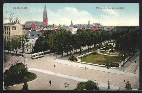 AK Düsseldorf, Corneliusplatz-Partie mit Strassenbahn aus der Vogelschau