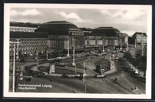 AK Leipzig, Strassenbahnen vor dem Hauptbahnhof