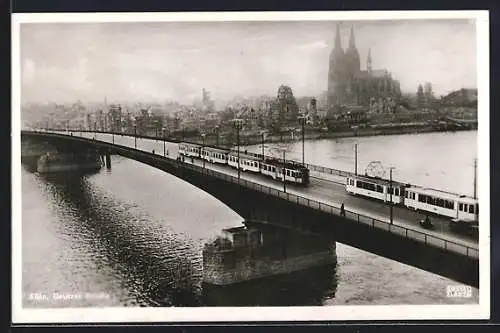 AK Köln, Strassenbahnen auf der Deutzer Brücke