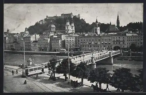 AK Salzburg, Teilansicht mit Staatsbrücke und Strassenbahn