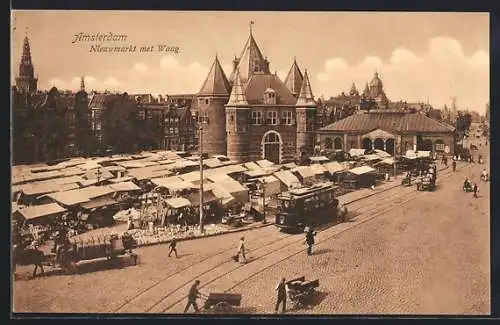 AK Amsterdam, Nieuwmarkt met Waag, Markt mit Strassenbahn