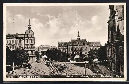 AK Brünn, Strassenbahn auf dem Lazansky-Platz und Deutsches Haus