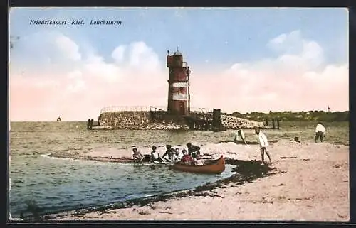 AK Kiel-Friedrichsort, Partie am Leuchtturm, Kinder im Boot