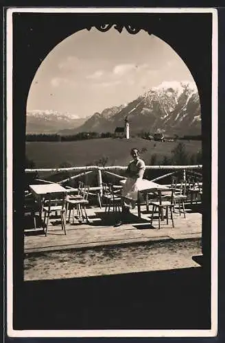 AK Bad Reichenhall, Neubichler-Alm auf dem Högl gegen Dachstein und Untersberg