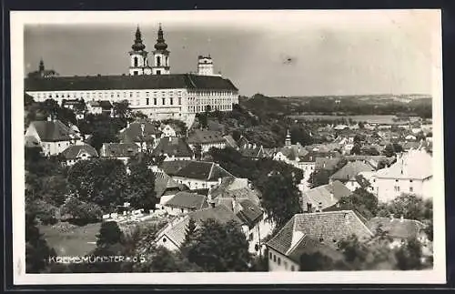 AK Kremsmünster O.-Ö., Totalansicht aus der Vogelschau