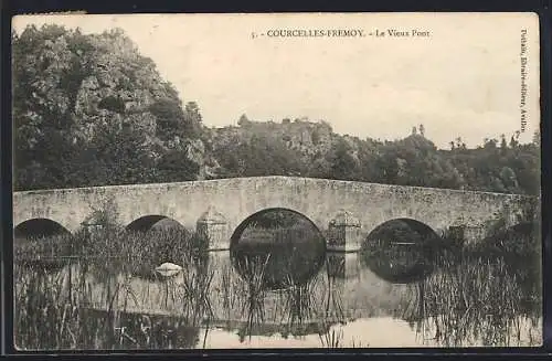 AK Courcelles-Frémoy, Le Vieux Pont