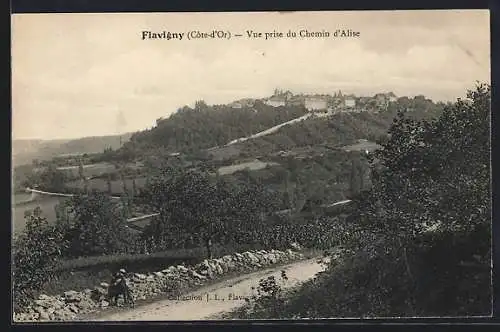 AK Flavigny, Côte-d`Or, Vue prise du Chemin d`Alise