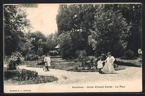 AK Voulaines, Usine Vincent Carlat, Le Parc, promenade dans le jardin avec enfants et femme en robe