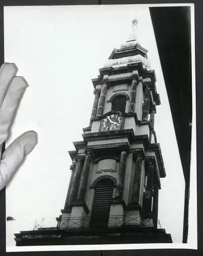 Fotografie J. M. Schimmel, Berlin, Ansicht Berlin, Nahaufnahme des Turm der Sophienkirche um 16 Uhr Nachmittags