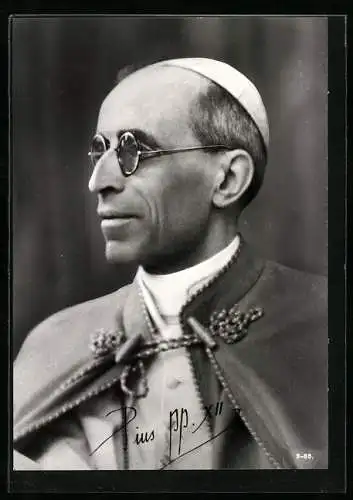 AK Papst Pius XII. mit päpstlichem Umhang