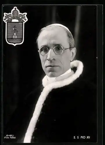 AK Portrait Papst Pius XII. mit Pileolus