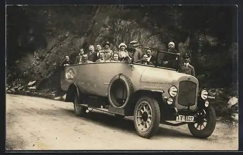 Foto-AK Maginus-Autobus mit offenem Passagierbereich, Kraftverkehr Bad Ems, Kennzeichen IT 6527