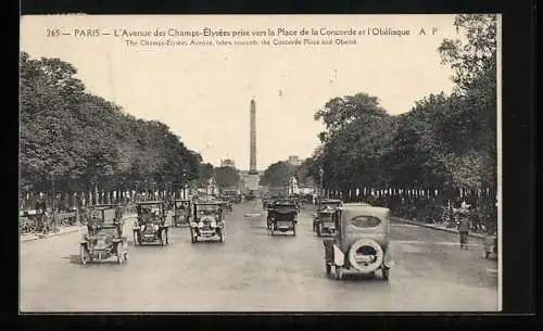 AK Paris, L`Avenue des Champs-Elysees prise vers la Place de la Concorde et l`Obelisque