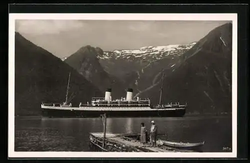 AK Passagierschiff MS Monte Olivia im Sognefjord, Norge