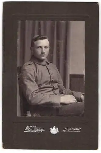 Fotografie X. Simson, Rosenheim, junger Soldat in Feldgrau Uniform Rgt. 1