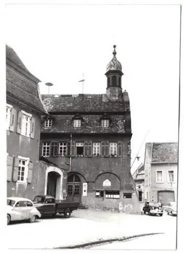 Fotografie Hans Armster, Mainz, Ansicht Gau-Algesheim, Marktplatzt mit dem Rathaus