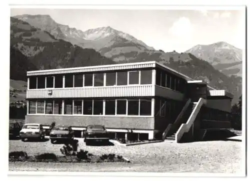 Fotografie W. Burlon, Frutigen, Ansicht Frutigen, Firmengebäude der Maschinenfabrik Johann Bucher Hydrotechnik Frutigen