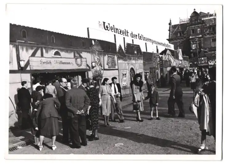 30 Fotografien Hans Armster, Mainz, Ansicht Mainz, Restaurant zum Gutenberg, Salamander Geschäft, Festwagen, Hotel 4